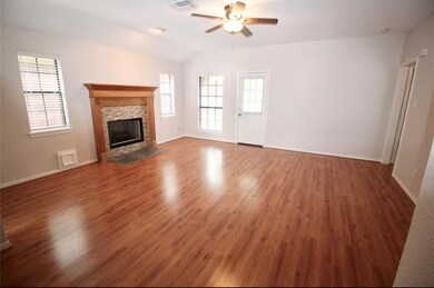 306 Live Oak Ln, Friendswood, TX 77546 - photo 3