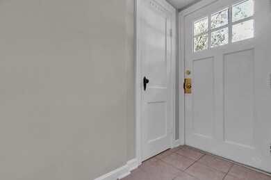 5-web-or-mls-668-e-allen-st