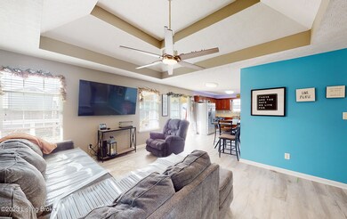 225 Crystal View Ct, Mount Washington, KY 40047 - photo 3