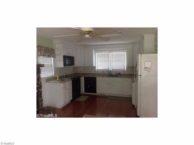 1072 Nc Highway 62 W, High Point, NC 27263 - photo 3