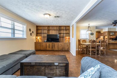 1721 Morningside Dr, Gainesville, TX 76240 - photo 5