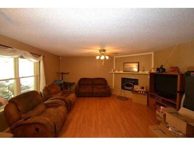 1612 NE 4th St, Moore, OK 73160 - photo 3