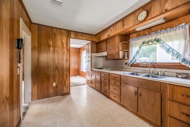 kitchen facing dining room