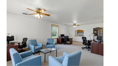 533 N 3rd St, David City, NE 68632 - photo 4