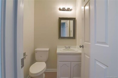 847 Coventry Ln, Statesville, NC 28677 - photo 6