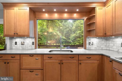 2110 Harbor Dr, Annapolis, MD 21409 - photo 7