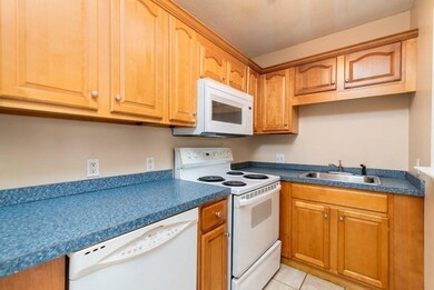 7 Tara Dr unit 4, Weymouth, MA 02188 - photo 3
