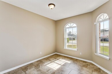 3312 Holt Cir, Pensacola, FL 32526 - photo 7
