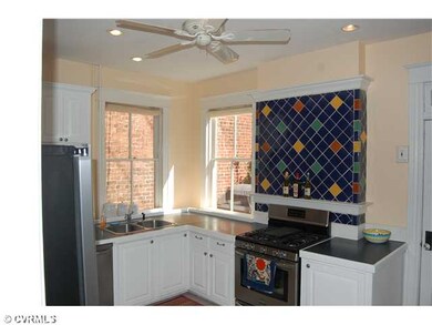 Kitchen - Rarely do you find fun kitchens in the F