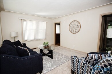 2252 Georgetown Ave, Toledo, OH 43613 - photo 5