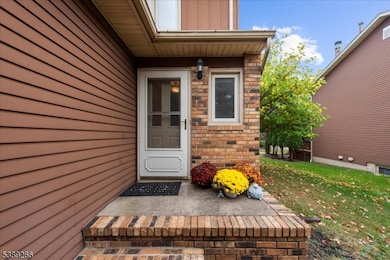 84 Saxonney Cir, Flemington, NJ 08822 - photo 3