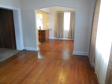 250 Spring Forest Ave, Jacksonville, FL 32216 - photo 4