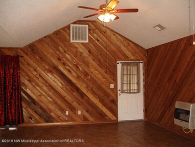 895 Bennett Cir, Byhalia, MS 38611 - photo 7