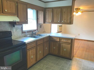 8220 Hollow Rd, Middletown, MD 21769 - photo 7