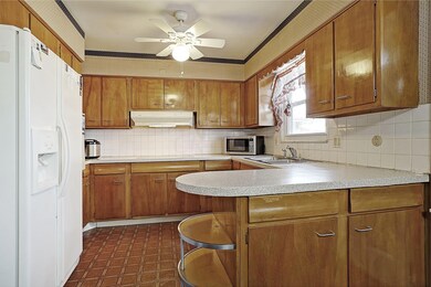 5332 Sprucewood Rd, Columbus, OH 43229 - photo 6