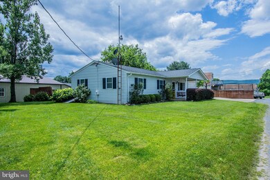 44 Finesse Ln, Hedgesville, WV 25427 - photo 2