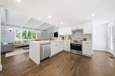 43 Friend St, Wakefield, MA 01880 - photo 4