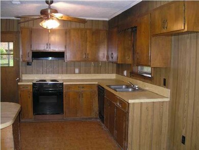 252 Pinehurst Cir, Hazlehurst, MS 39083 - photo 5