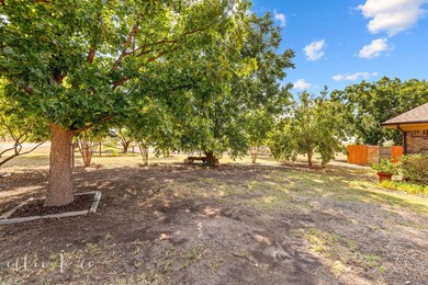 137 Nesmith Rd, Abilene, TX 79602 - photo 3