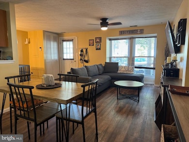 1908 Greenwood Dr unit C1908, Lindenwold, NJ 08021 - photo 3