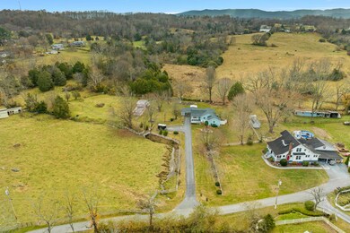 125 Pearman Rd, Johnson City, TN 37601 - photo 6