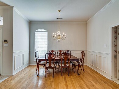 324 Chantilly Ct, Hurst, TX 76054 - photo 4