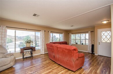 24391 Wagon Wheel Ln, Wildomar, CA 92595 - photo 4
