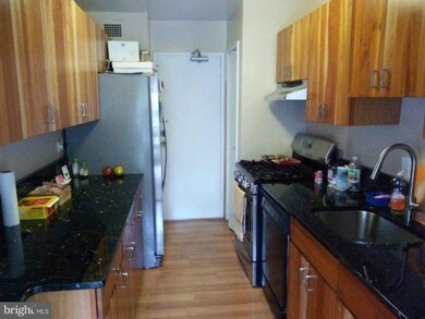 Park Sutton Condominiums, Silver Spring, MD 20910 - photo 6