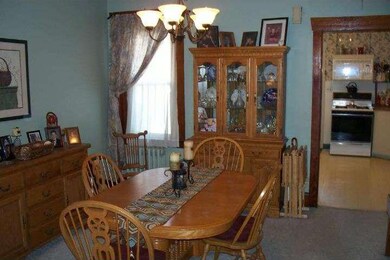 904 W 3rd St, Lansdale, PA 19446 - photo 3