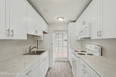 676 Thomas Jefferson Ln, Melbourne, FL 32904 - photo 7