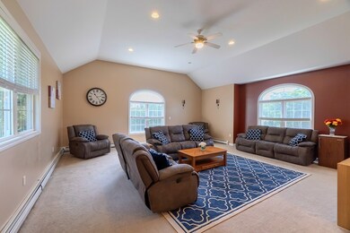 173 Tibbett Cir, Fitchburg, MA 01420 - photo 2