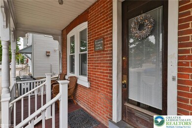 611 Center St, Bethlehem, PA 18018 - photo 2
