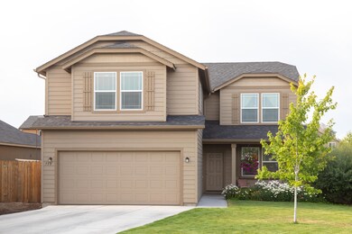 759 NW Green Forest Cir, Redmond, OR 97756 - photo 3