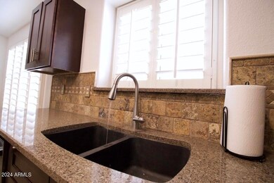kitchen faucet - Calderon