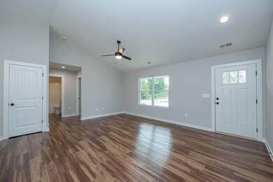 203 Southside Dr, Laurens, SC 29360 - photo 3