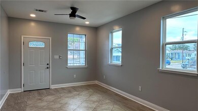 4239 Hollygrove St, New Orleans, LA 70118 - photo 2