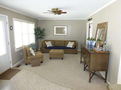 2122 Mellwood Ct, Toledo, OH 43613 - photo 5