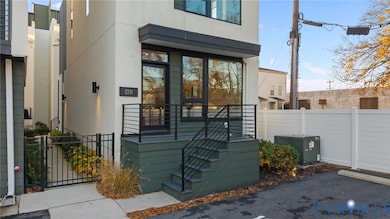 2217 Uptown Alley unit END, Richmond, VA 23220 - photo 4