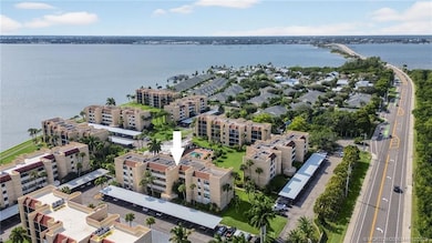 3462 NE Causeway Blvd unit 103, Jensen Beach, FL 34957 - photo 2