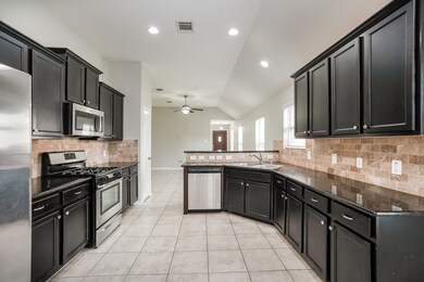 10902 Camarillo Ct, Houston, TX 77088 - photo 7