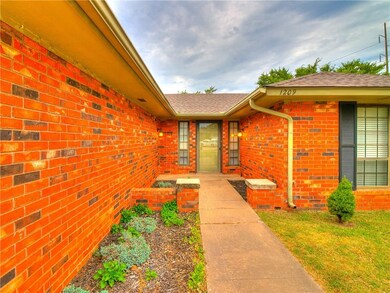 1209 Beano Bend, Edmond, OK 73034 - photo 2