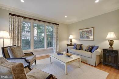 9480 Turnberry Dr, Potomac, MD 20854 - photo 4