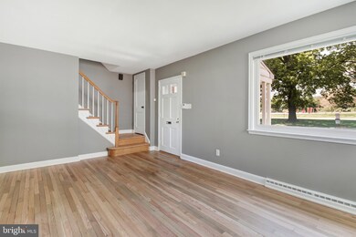 411 Dorchester Ave, Reading, PA 19609 - photo 4