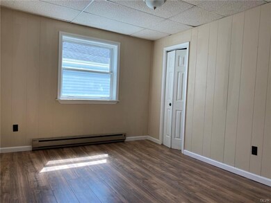 276 S 1st St unit 2nd floor, Lehighton, PA 18235 - photo 6