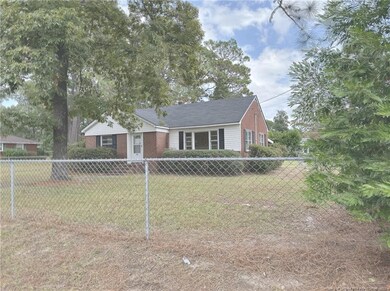 707 Hicks Ave, Fayetteville, NC 28304 - photo 2