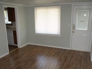 thumbnail_living rm 2