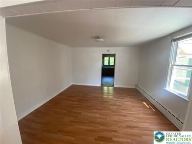 15 W High St unit 3, Coaldale, PA 18218 - photo 5