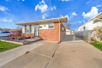 17438 Russell Ave - HD Drone Photography