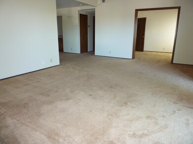 488 Ridgecrest Trail #131 Living area