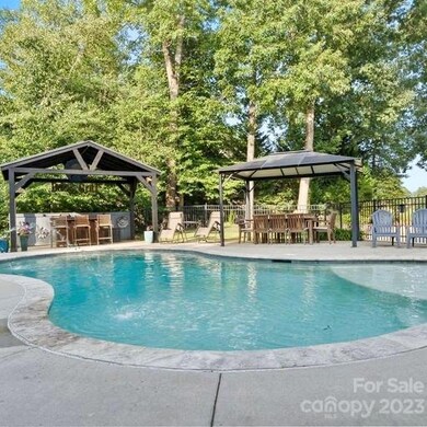 148 Wexford Point, Hickory, NC 28601 - photo 3